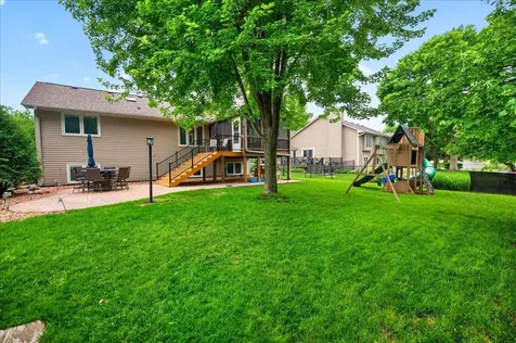 1222 Saddlebrook Lane Woodbury MN 55125