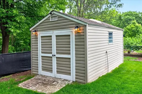 1222 Saddlebrook Lane Woodbury MN 55125