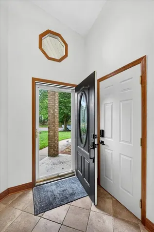 1222 Saddlebrook Lane Woodbury MN 55125