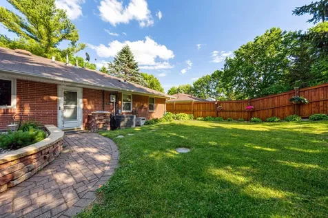 716 N 8th Street Saint Peter MN 56082