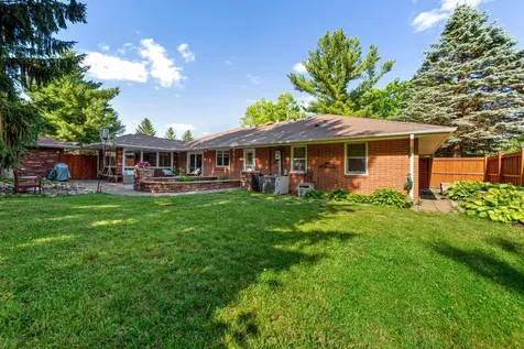 716 N 8th Street Saint Peter MN 56082