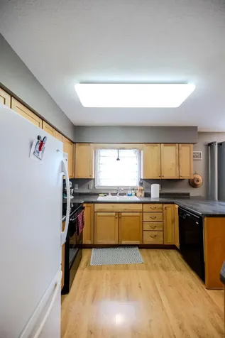3 Sunnyslope Road Morris MN 56267