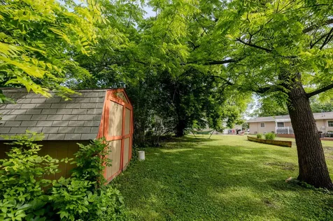 3 Sunnyslope Road Morris MN 56267