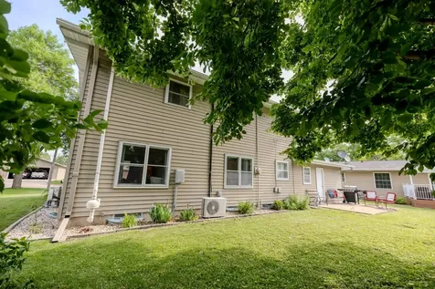 3 Sunnyslope Road Morris MN 56267