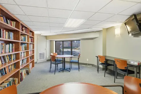 78 10th Street E Saint Paul MN 55101
