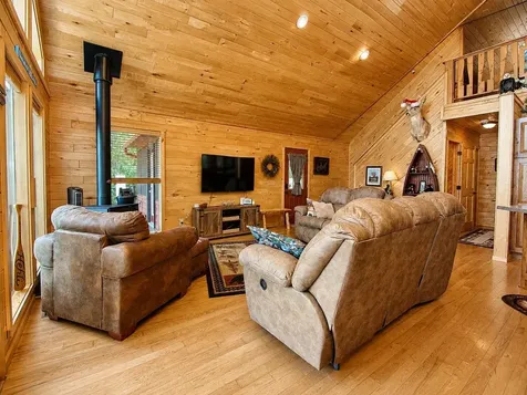 14066W Snowshoe Lane Stone Lake WI 54876