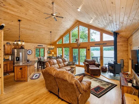 14066W Snowshoe Lane Stone Lake WI 54876