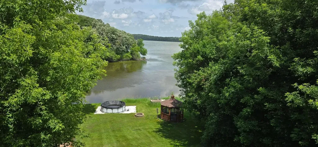 2502 S Shore Drive Albert Lea MN 56007