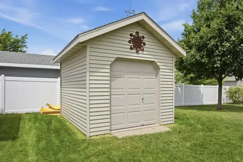 1516 3rd Street E West Fargo ND 58078