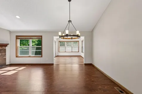 11763 Erskin Circle Blaine MN 55449