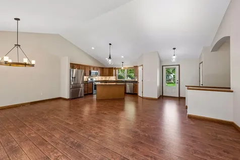 11763 Erskin Circle Blaine MN 55449