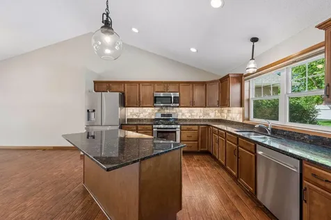 11763 Erskin Circle Blaine MN 55449