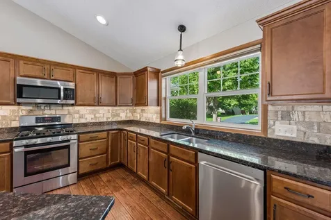 11763 Erskin Circle Blaine MN 55449