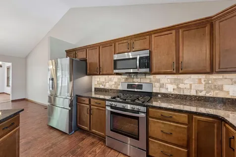 11763 Erskin Circle Blaine MN 55449