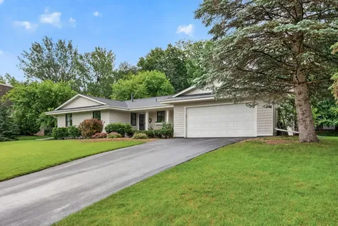 10351 Wildwood Circle Bloomington MN 55437