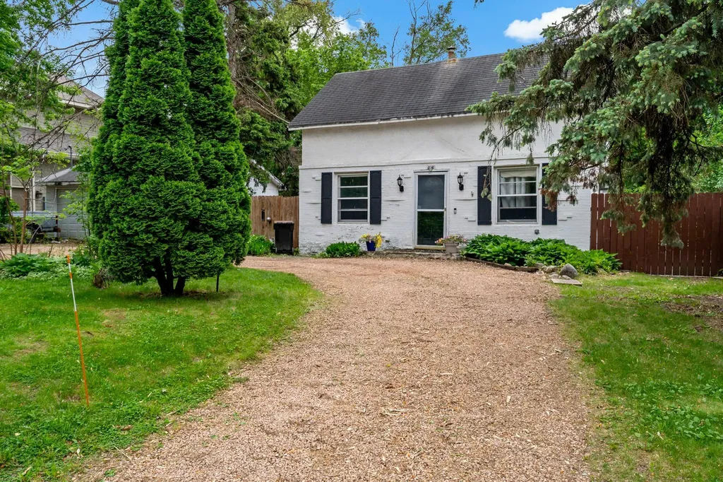 5801 Interlachen Edina MN 55436