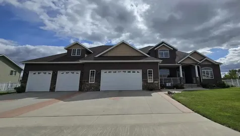 1007 6 Avenue NE Dilworth MN 56529