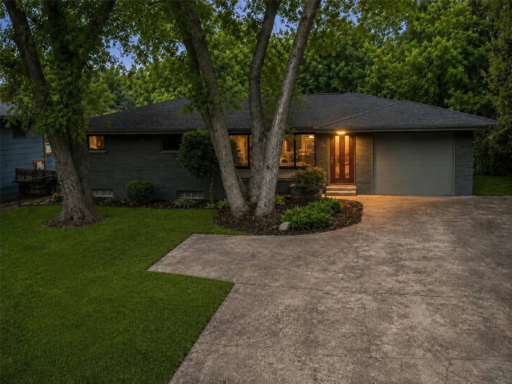 3621 Edward Street NE Saint Anthony MN 55418