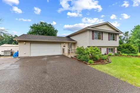 20075 Uplander Street NW Oak Grove MN 55011
