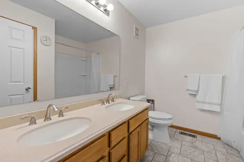 1778 Riverside Drive Shakopee MN 55379