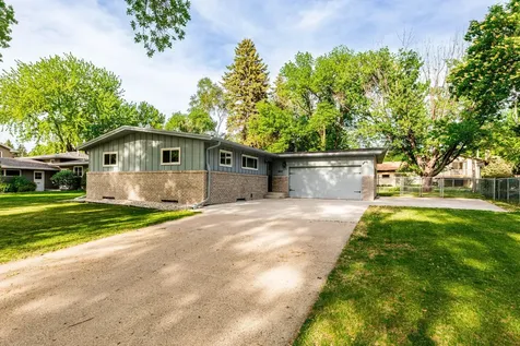 2853 2nd Street N Fargo ND 58102