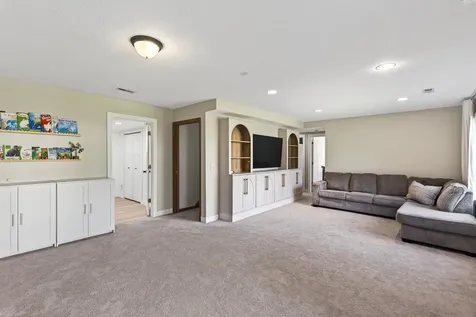 515 10th Avenue NE Lonsdale MN 55046