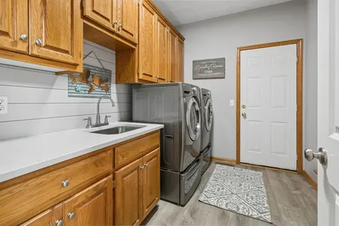 3588 Commonwealth Bay Woodbury MN 55125