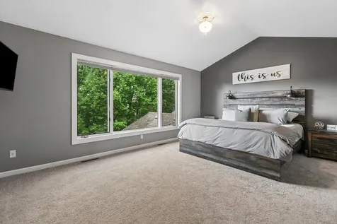 3588 Commonwealth Bay Woodbury MN 55125
