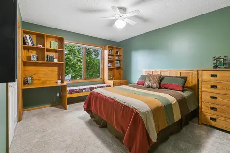 3588 Commonwealth Bay Woodbury MN 55125