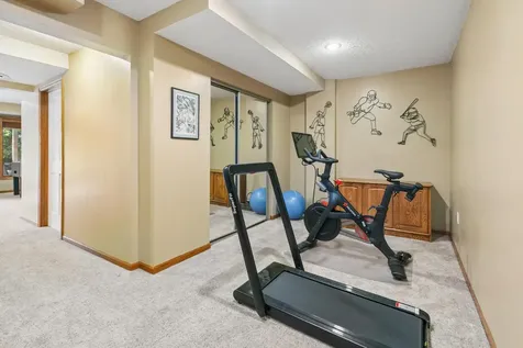 3588 Commonwealth Bay Woodbury MN 55125