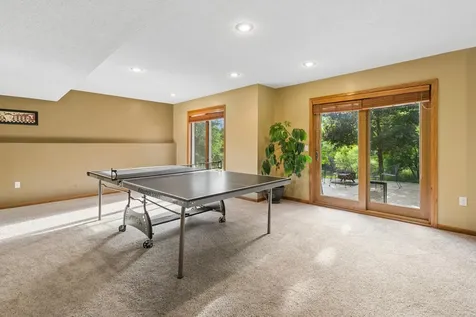 3588 Commonwealth Bay Woodbury MN 55125
