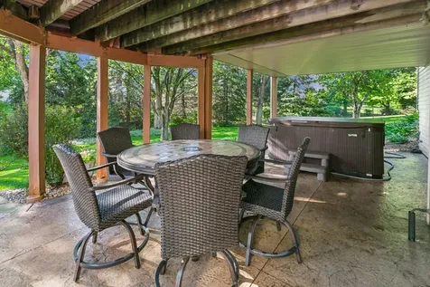 3588 Commonwealth Bay Woodbury MN 55125