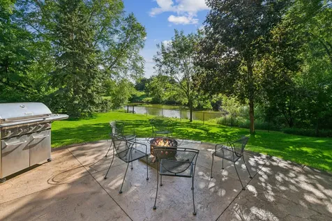 3588 Commonwealth Bay Woodbury MN 55125