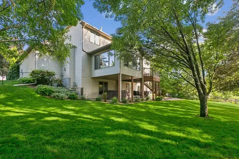 3588 Commonwealth Bay Woodbury MN 55125