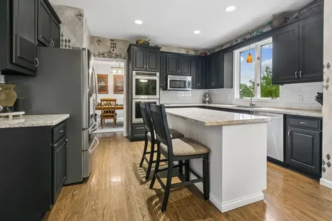 3588 Commonwealth Bay Woodbury MN 55125