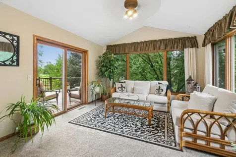 3588 Commonwealth Bay Woodbury MN 55125