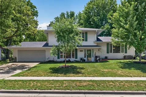 1094 Lowell Drive Apple Valley MN 55124