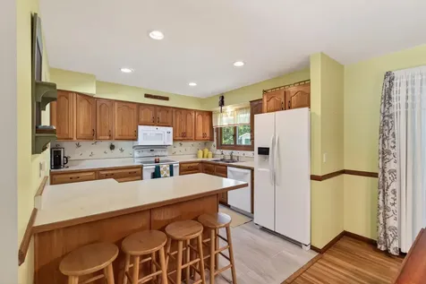 1094 Lowell Drive Apple Valley MN 55124