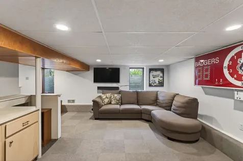 1094 Lowell Drive Apple Valley MN 55124