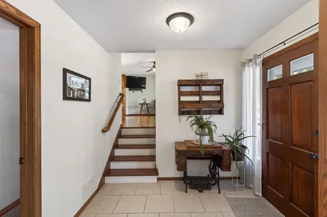 1094 Lowell Drive Apple Valley MN 55124