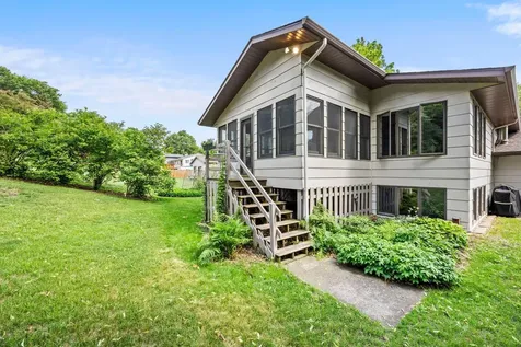762 Pioneer Road Red Wing MN 55066