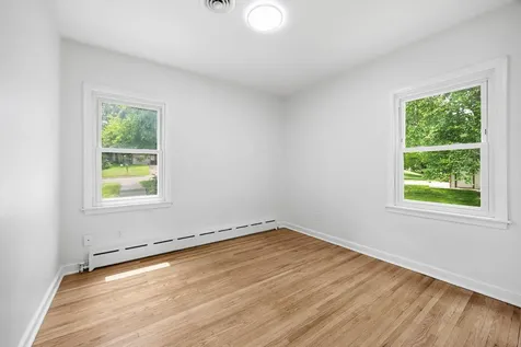 445 Lark Avenue E Maplewood MN 55117