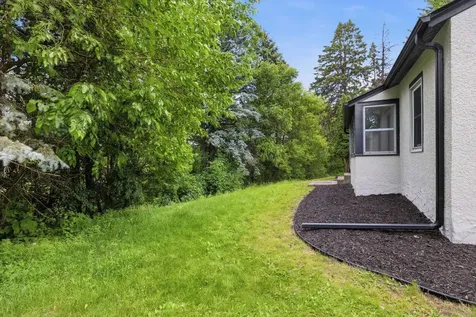 445 Lark Avenue E Maplewood MN 55117