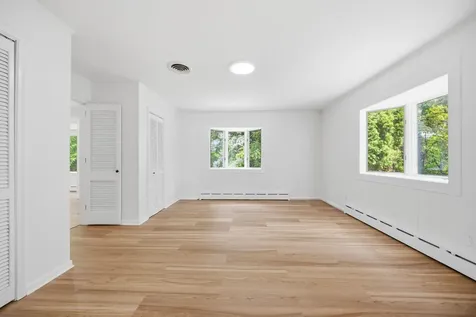445 Lark Avenue E Maplewood MN 55117