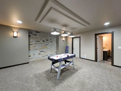 6810 24 Street S Fargo ND 58104