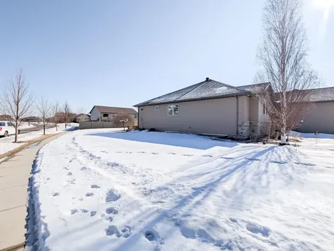 6810 24 Street S Fargo ND 58104