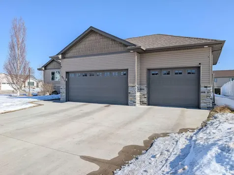 6810 24 Street S Fargo ND 58104