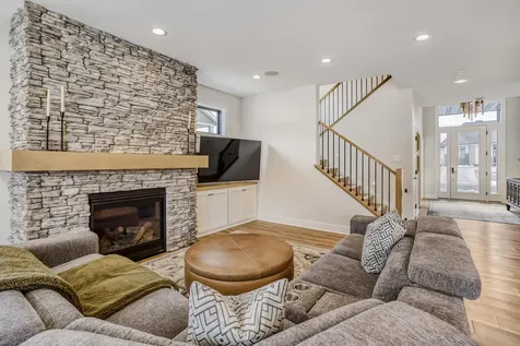 4998 Beach Street NE Prior Lake MN 55372