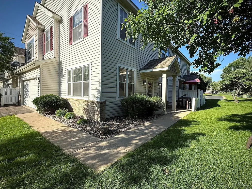 868 Princeton Avenue Shakopee MN 55379