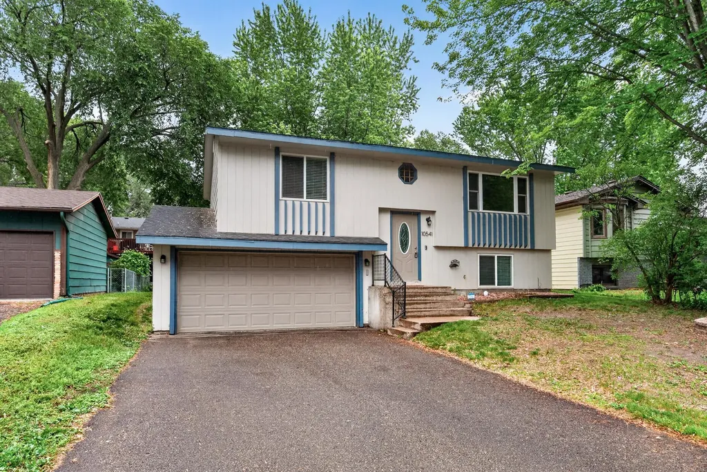 10541 Unity Street NW Coon Rapids MN 55433